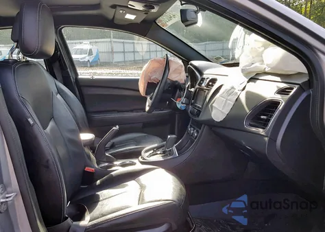 2013 Chrysler 200 Limited z USA, uszkodzony, nr VIN 1C3CCBCG6DN716391